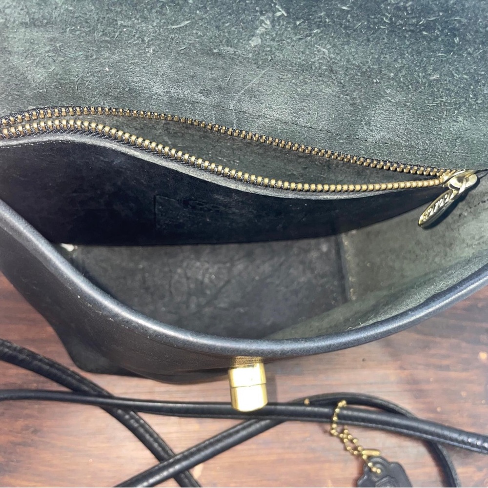 COACH Vintage Black Leather Crossbody Bag Purse Classic 202-09 Twist Lock - Picture 8 of 13